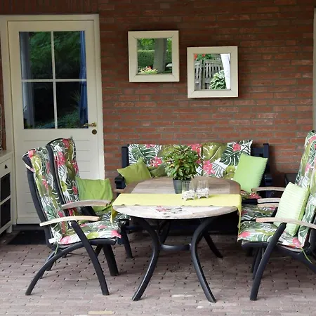 לינה וארוחת בוקר De Rozenhorst 3*